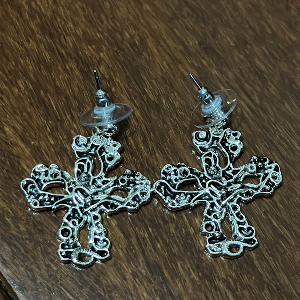 With Jean Sabrin Earrings | Silver